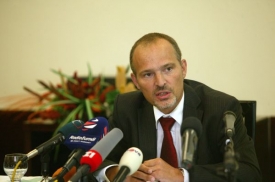 Šéf rozvědky Ivo Schwarz věří, že úřad nemá podíl na kauze Toskánsko.