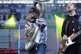 Hlavním hostem festivalu Hip Hop Kemp byli v loni The Rooots.