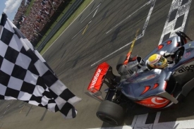 Maďarský triumf Lewise Hamiltona ukázal ohromné zlepšení McLarenu.