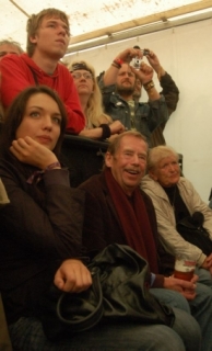 Václav Havel si notoval hity Evy Pilarové.