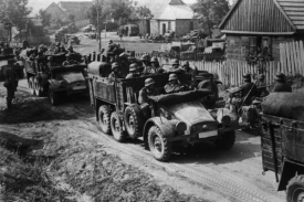 Německá vojska vstupují 1. září 1939 do Polska.