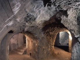Podzemí kostela sv. Mikuláše. Ilustrační foto.