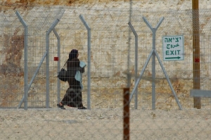 Dráty, zábrany a propustky. Palestinci se do Izraele těžko dostanou.