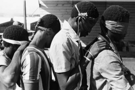 Zadržení účastníci puče roku 1983 na Grenadě.