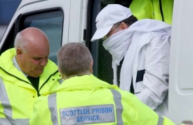 Odsouzený atentátník odlétá z Glasgowa do Libye.