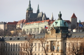 Rating Česka není podle Moody´s ohrožen. Stabilizace rozpočtu ano.