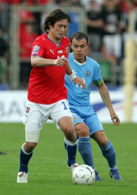 Tomáš Rosický nastoupil k ostrému zápasu poprvé po 592 dnech.
