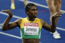 Jihoafrická atletka Caster Semenyaová, šampionka v běhu na 800 m.