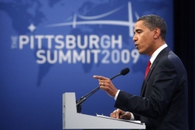 Prezident Obama hovoří na summitu.