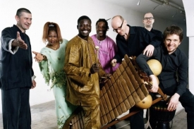 Mamadou Diabaté u nás již odehrál komorní akustické koncerty.