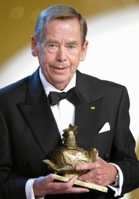 Havel v Berlíně dostal i Zlatou slepici.