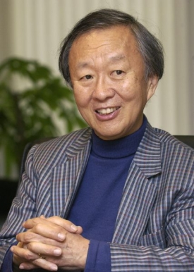 Charles Kao, otec moderních optických vláken.