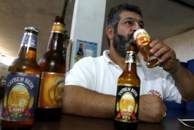 Pivovar vyrábí tři druhy alkoholického piva i halal pivo pro muslimy.