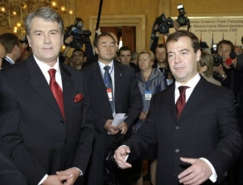 S Medveděvem se Juščenko viděl jen při společné schůzce SNS.
