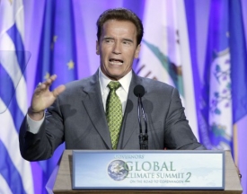 Guvernér Kalifornie Schwarzenegger podepsal zákon proti bulváru.