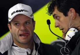 Rubens Barrichello - v neděli večer pojede doma, v Brazílii.