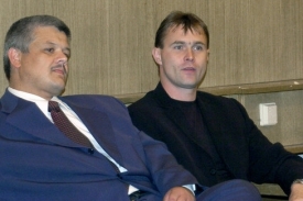 V kapř&iacute;kov&eacute; kauze h&aacute;jil Hr&aacute;dela rozohdč&iacute;ho Zejdu. Moc mu to neprospělo