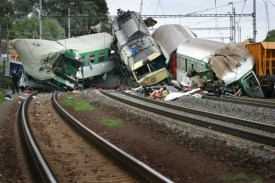 Za tragickou nehodu ve Studénce byli zatím stíháni jen dva inženýři.