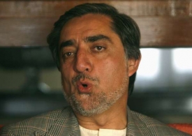 Karzáího rival Abdulláh.
