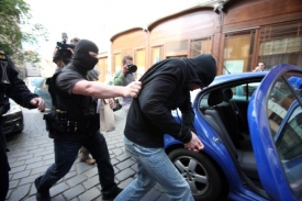 Podle Kubíčka se policie pustila do extremistů opět kvůli koncertům.