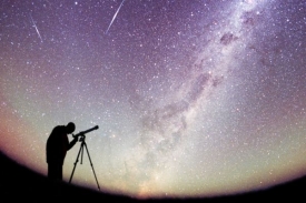Hvězdářský dalekohled slaví 400. narozeniny.