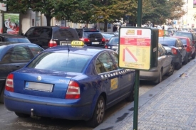 Taxi, které parkuje na místech Fair Place, musí být žluté.