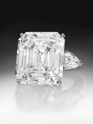 Dvaatřicetikarátový diamant Annenberg.