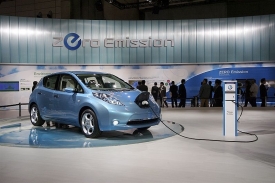 Elektrický Nissan Leaf by se měl prodávat od příštího roku.