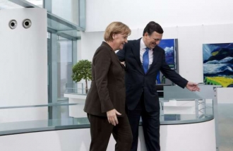 Vládnout Německu, nebo EU? Pro Merkelovou malý rozdíl. SRN vládne EU.