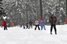 Na Černé hoře se o víkendu lyžovat nebude.
