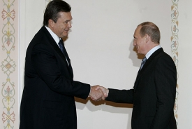 Velké šance má i proruský Viktor Janukovič.