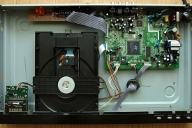 DVD d&iacute;ky nov&eacute;mu mechanismu bude pracovat s v&iacute;ce informacemi najednou.