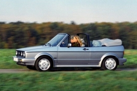 První generace VW Golf Cabrio vyrobil Karmann téměř 400 tisíc vozů.