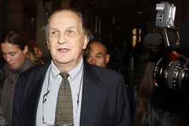 Syn francouzského exprezidenta Mitterranda přichází k soudu.