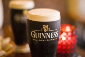 Nejoblíbenějším irským pivem je Guinness.