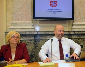 Kov&aacute;řov&aacute; s Pecinou na zased&aacute;n&iacute; vl&aacute;dy.
