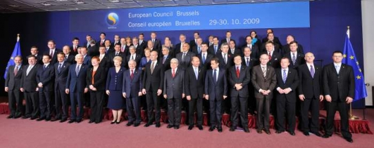 Tradiční rodinné foto ze summitu. Tradiční rodinné foto ze summitu.