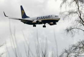 Ryanair hlásí zisk