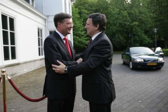 Barroso a niz. premiér Balkenende, další kandidát na top funkci v EU.