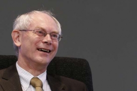 Premiér Van Rompuy. Připomíná trochu starého 'krále Dobromila'.