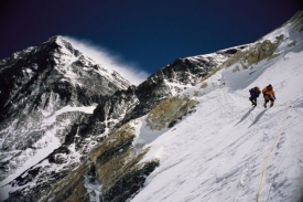 Mount Everest se díky pohybu zemských desek pomalu zvyšuje.