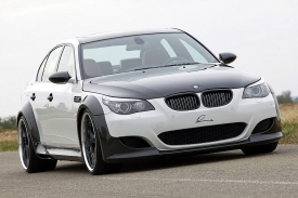 BMW M5 upravila firma Lumma Design hlavně za pomoci karbonu.