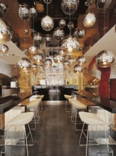 Mezi designovými bary na vavříny dostáhl Café Bar Noodles.