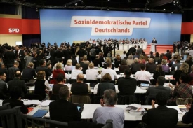 SPD hledá v Drážďanech seba sama.