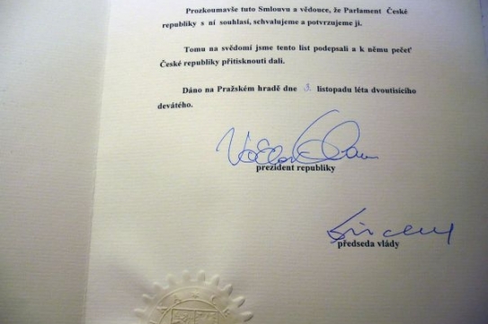 Česká ratifikační listina k lisabonské smlouvě o Evropské unii.