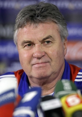 Rusové vedení Guusem Hiddinkem porazili Slovince 2:1.