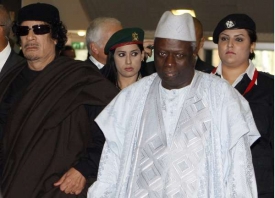 Kaddáfí s ředitelem FAO Difouem.