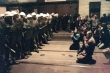 Záběr z Národní třídy uzavřené kordonem policistů.