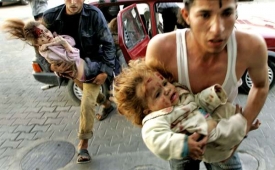 Zraněné děti při lednové (09) vojenské operaci v Gaze.
