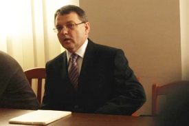 Místopředseda ČSSD Lubomír Zaorálek čelí žalobě Zdeňka Bakaly.